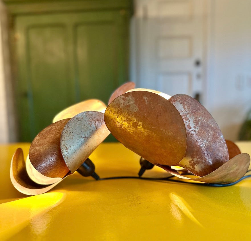 SPECIAL EDITIONS :: METAL LIGHT FIXTURE.