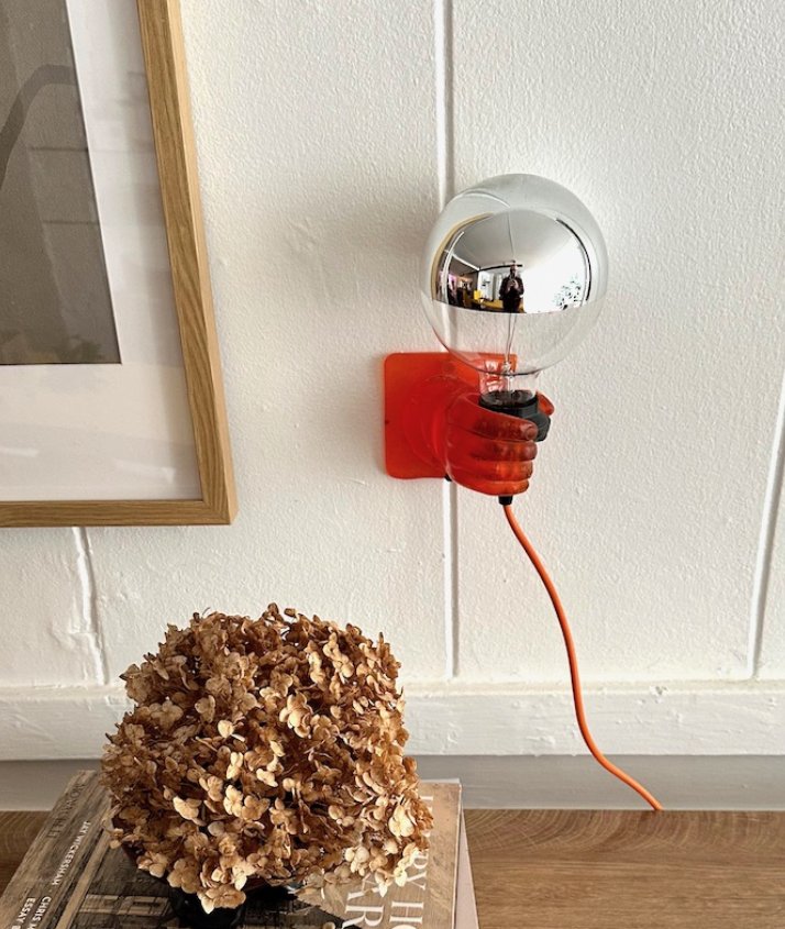 MANO :: WALL FIXTURE.