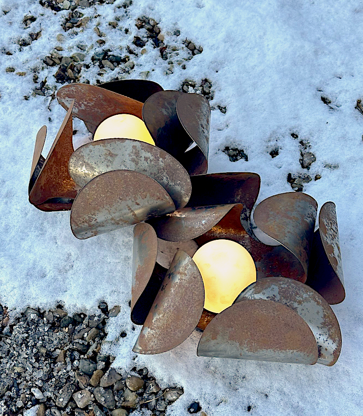 SPECIAL EDITIONS :: SYCAMORE WIRELESS OUTDOOR METAL LIGHT FIXTURE.